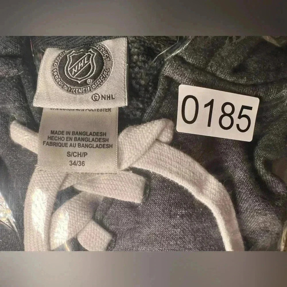 NHL LA Kings Hockey Pullover Hoodie Grey Men’s Size Small - Picture 5 of 5